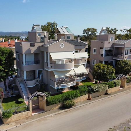 Helios: Charming Beach Home Next To Crystal Waters Néa Mákri المظهر الخارجي الصورة