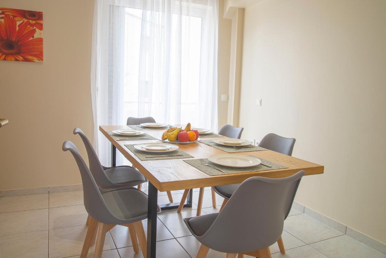 Helios: Charming Beach Home Next To Crystal Waters Néa Mákri المظهر الخارجي الصورة