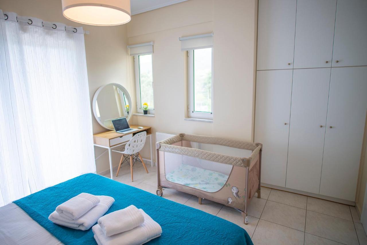 Helios: Charming Beach Home Next To Crystal Waters Néa Mákri المظهر الخارجي الصورة