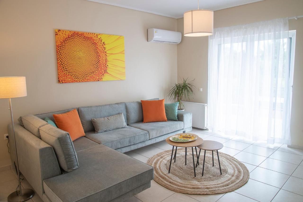Helios: Charming Beach Home Next To Crystal Waters Néa Mákri المظهر الخارجي الصورة