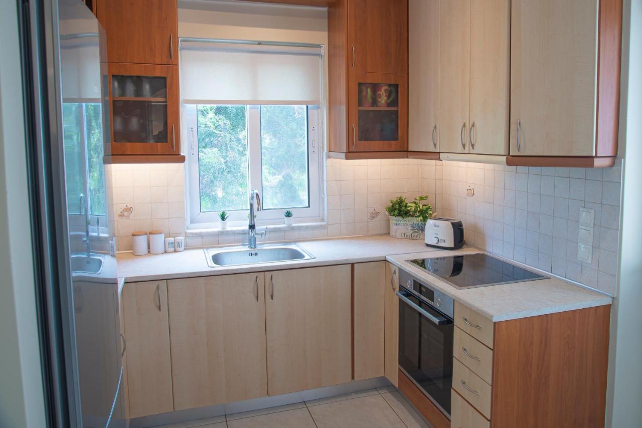 Helios: Charming Beach Home Next To Crystal Waters Néa Mákri المظهر الخارجي الصورة